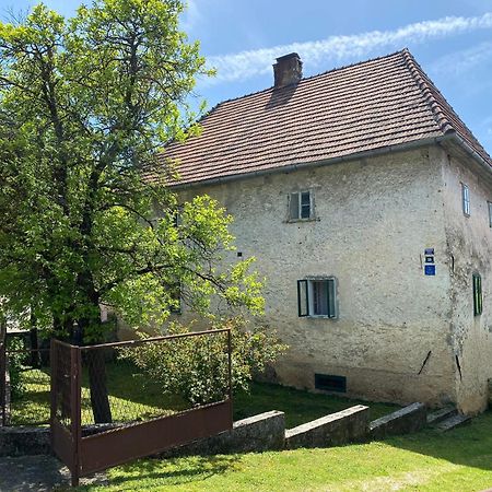 Cultural Monument House Vecchia Villa Otočac Eksteriør bilde