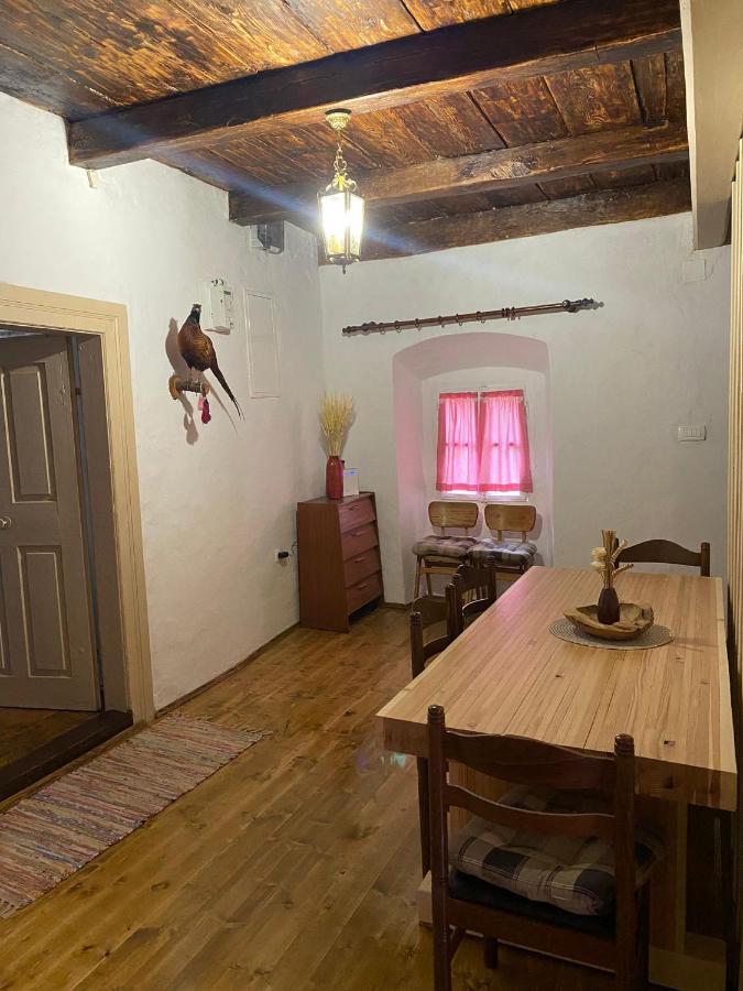 Cultural Monument House Vecchia Villa Otočac Eksteriør bilde